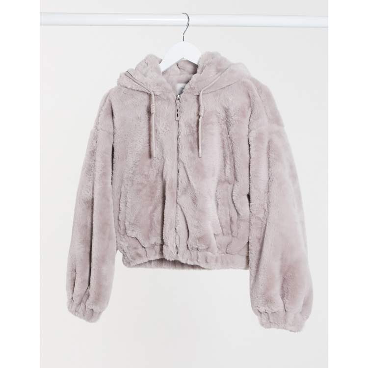 Manteau fausse best sale fourrure bershka