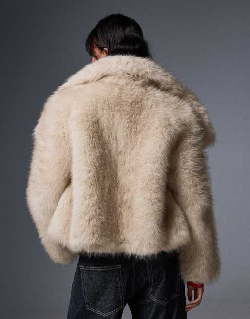 Bershka veste en fausse fourrure à revers écru, 3 de 5