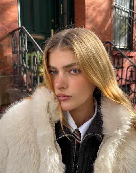 Bershka - Veste en fausse fourrure - Blanc - view 1