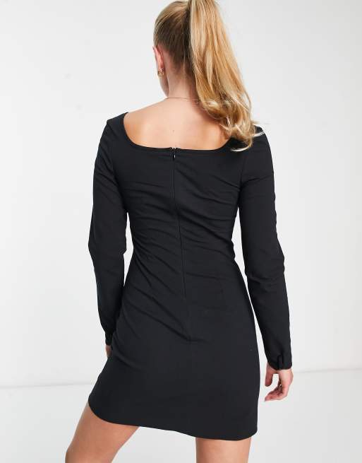 Bershka - Vestito corto a maniche lunghe nero con scollo