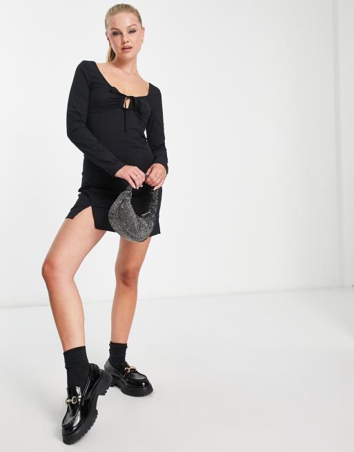 Bershka - Vestito corto a maniche lunghe nero con scollo