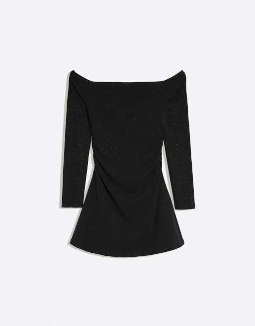 Bershka vestito corto con scollo Bardot scintillante nero, 5 di 5
