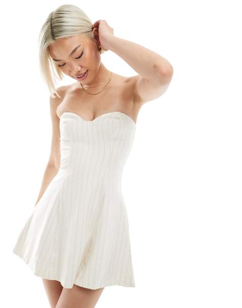 Bershka - Vestito corto écru a righe con scollo a cuore - view 1