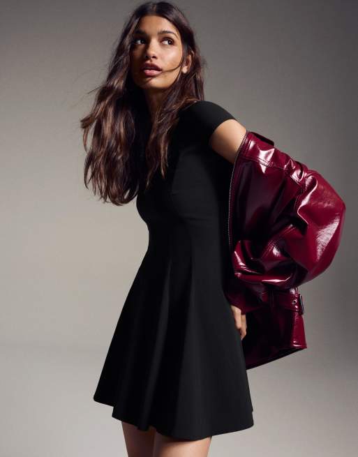 Bershka - Vestito corto in bengalina nero con gonna svasata, 2 di 4