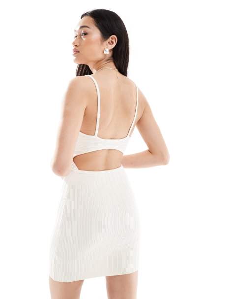 Bershka - Vestito corto in maglia écru con spalline sottili - view 1