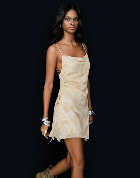 Bershka - Vestito corto raccolto beige - view 1