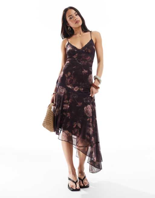 Bershka - Vestito midi bordeaux a fiori con fondo asimmetrico