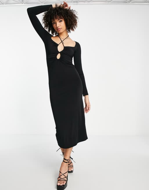 Bershka - Vestito midi nero con cut-out e apertura ad anello sul davanti