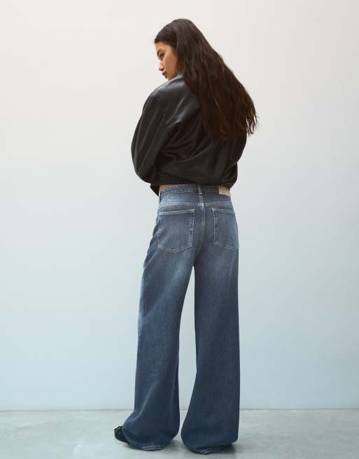 Bershka vida jeans med korsad midja i marinblått, 3 av 5