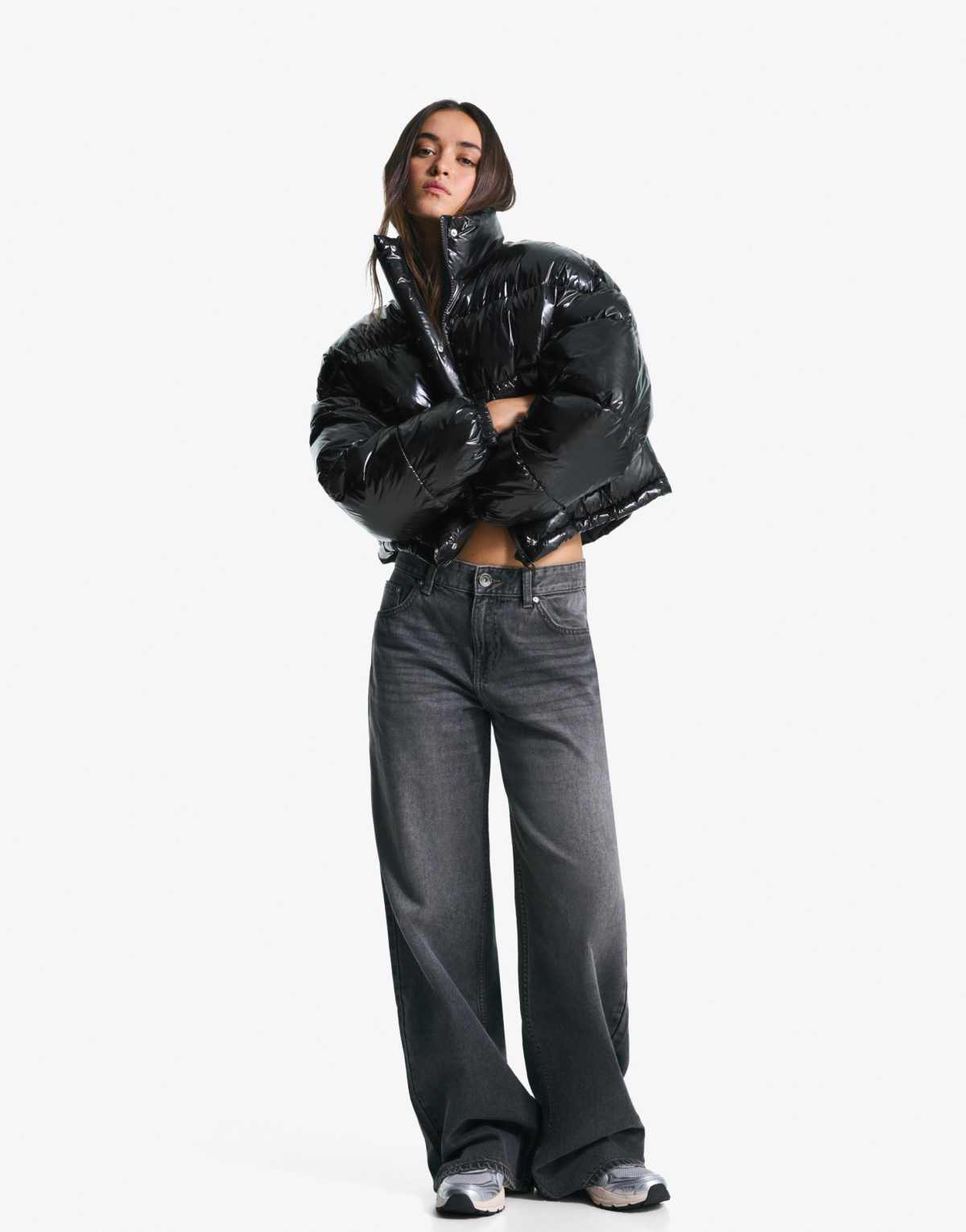 Bershka Vinyl-effect puffer jacket in black