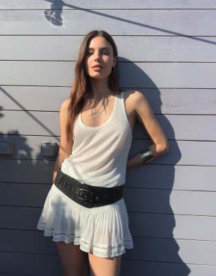 Bershka – Vit, strukturerad minikjol - view 1