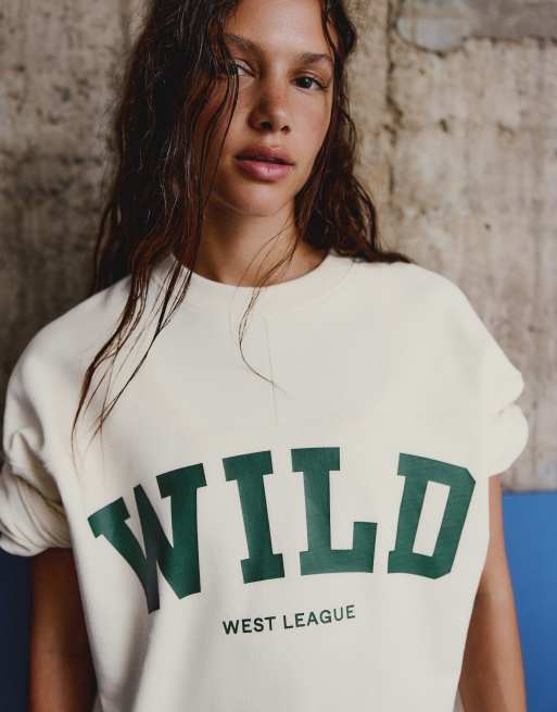 Bershka – Vit sweatshirt med rund halsringning och tryck, 4 av 5