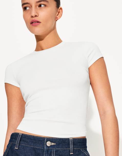 Bershka – Vit t-shirt med rund halsringning och korta ärmar - view 1