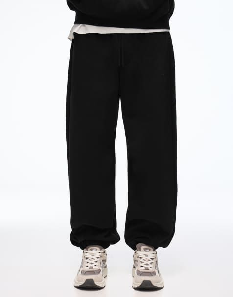 Bershka volume joggingbroek in zwart - view 1