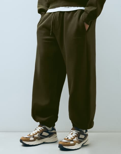 Bershka voluminøse joggingbukser i grøn - view 1