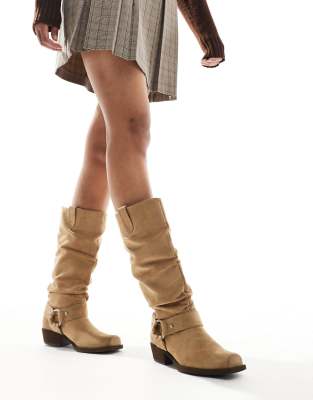 Bershka - Wadenhohe Stiefel in Beige mit Schnallendetail-Neutral