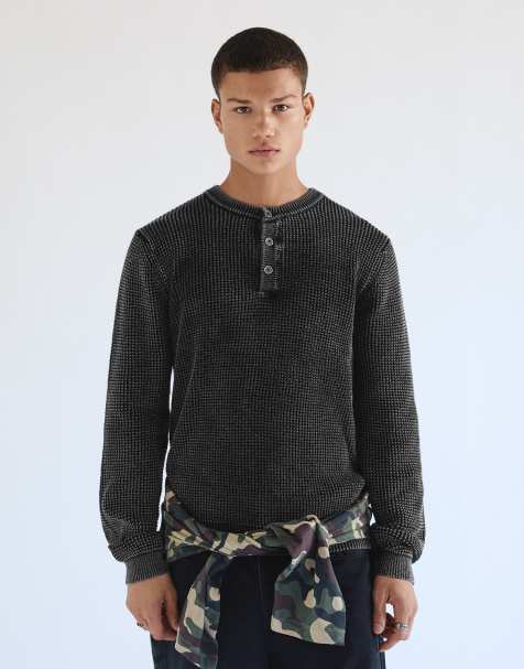 Bershka Washed-effect henley jumper in black - view 1