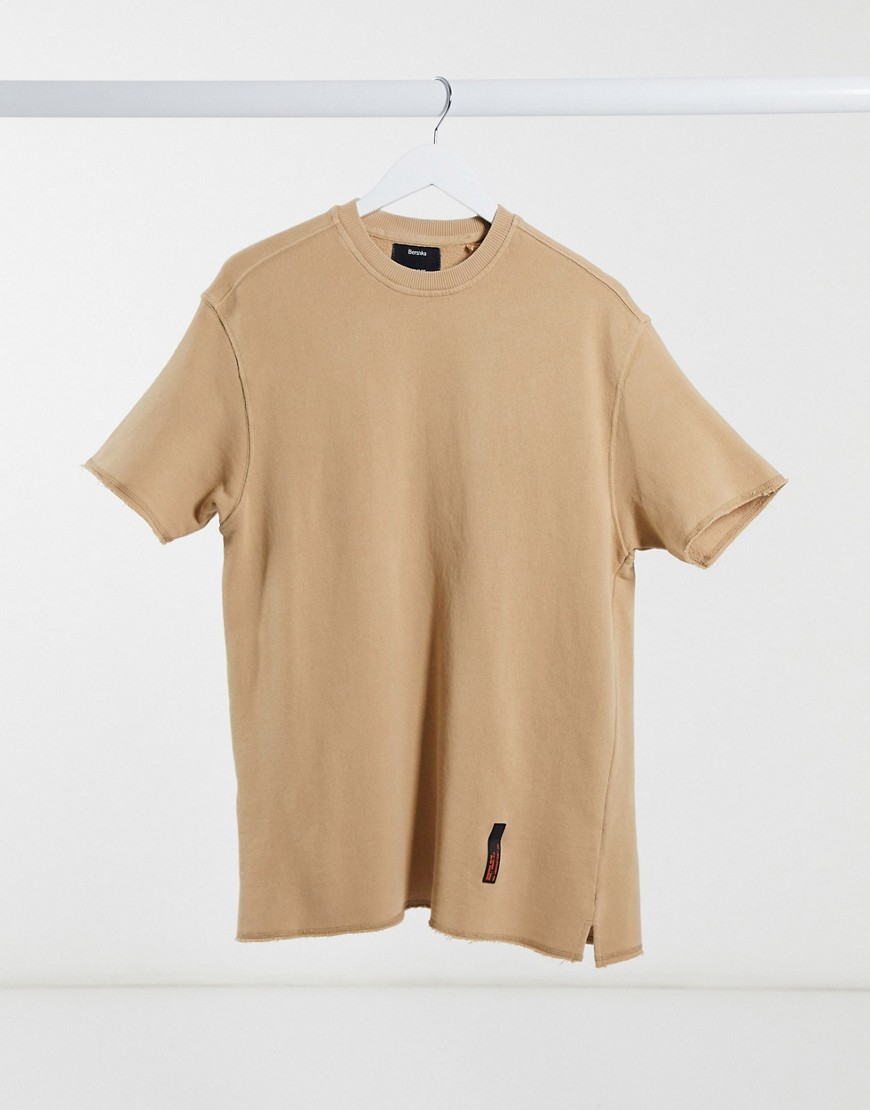 Bershka washed T-shirt with raw edge in stone-Neutral