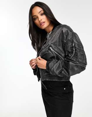 Bershka – Wattierte Bomberjacke in verwaschenem Grau 