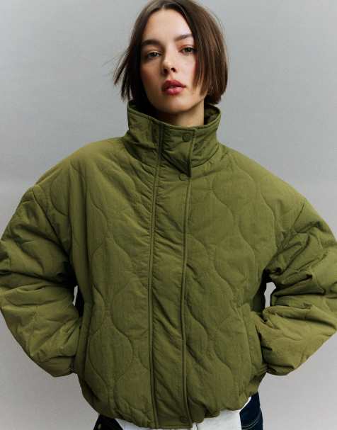 Bershka – Wattierte Jacke in Khaki - view 1