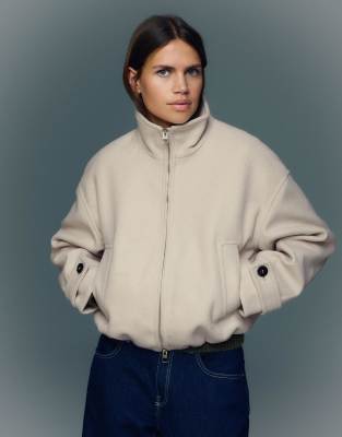 Bershka - Weiche Jacke in Beige mit Reißverschluss-Neutral