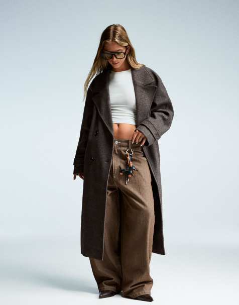 Bershka – Weicher Trenchcoat in Braun mit Gürtel - view 1