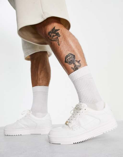 Bershka WeiBe Sneaker mit dicker Sohle ASOS