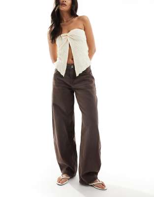 Bershka - Weite Ballon-Jeans in verwaschenem Braun-Neutral