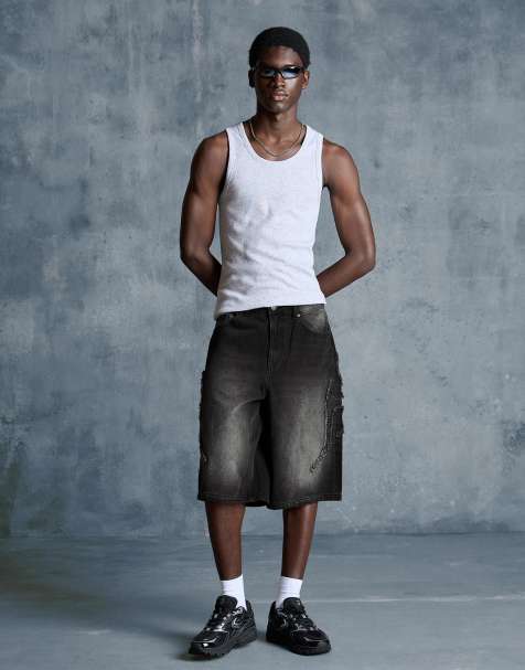 Bershka – Weite Bermudashorts in Schwarz mit Aufnäher - view 1
