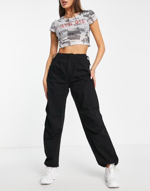 Bershka – Weite Fallschirm-Hose aus Funktionsmaterial in Schwarz, 3 von 4