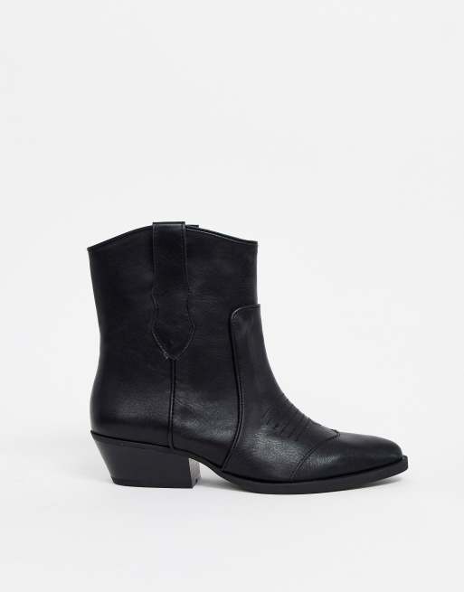 Bershka western stitch detail boots in black | ASOS