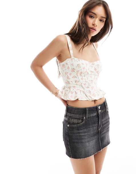 Bershka – Wiązany z przodu top gorsetowy w kolorze ecru, w różowy wzór w kwiaty - view 1