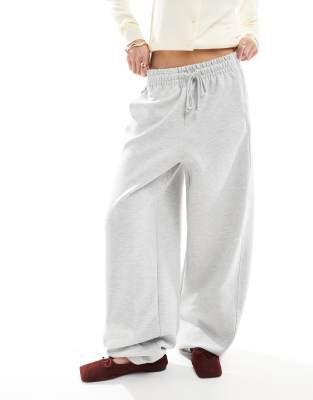 BERSHKA WIDE BALLOON LEG SWEATPANTS 