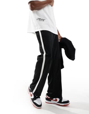 wide fit side panel sweatpants in black