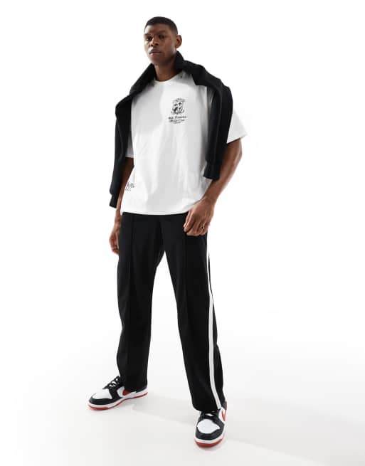 Bershka wide fit side panel trackies in black, 4 of 5