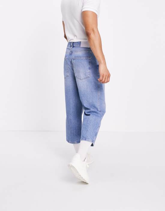https://images.asos-media.com/products/bershka-wide-leg-cropped-jeans-in-light-blue/23562510-2?$n_550w$&wid=550&fit=constrain