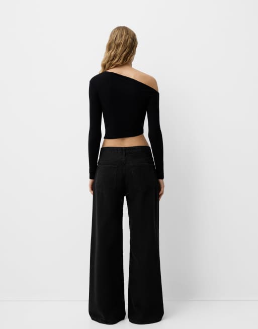 Bershka wide leg jeans in black, 3 of 4