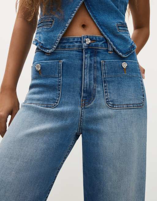 Bershka Wide-leg jeans with button detail in mid blue, 2 of 5