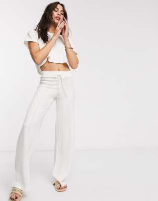 white knit trousers