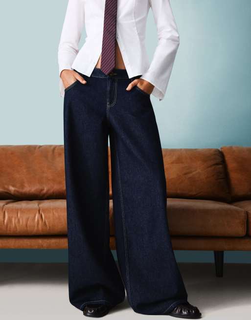 Bershka Wide-leg low-waist jeans in navy, 2 of 4