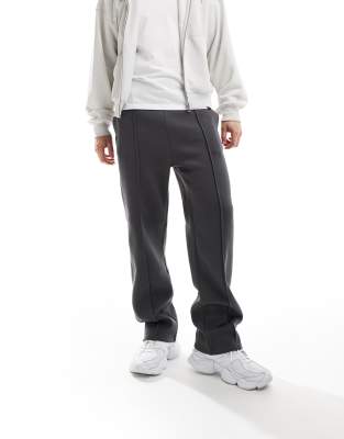 wide leg pintuck sweatpants in charcoal-Gray