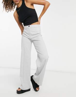 Bershka wide leg relaxed tailored Dad pants in light gray plaid-Grey