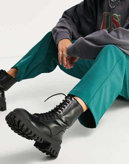 Bershka wide leg slouchy dad tailored pants in dark green, 2 of 4