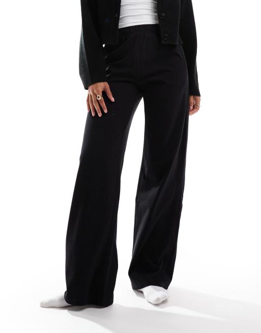 Bershka wide leg sweatpants in black