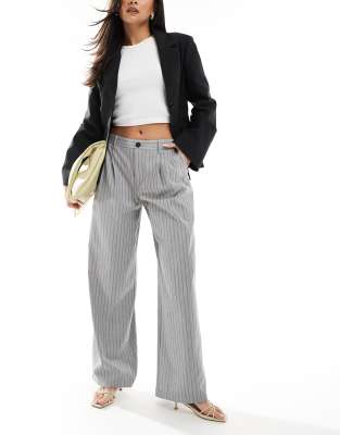 wide leg tailored pants in gray stripe