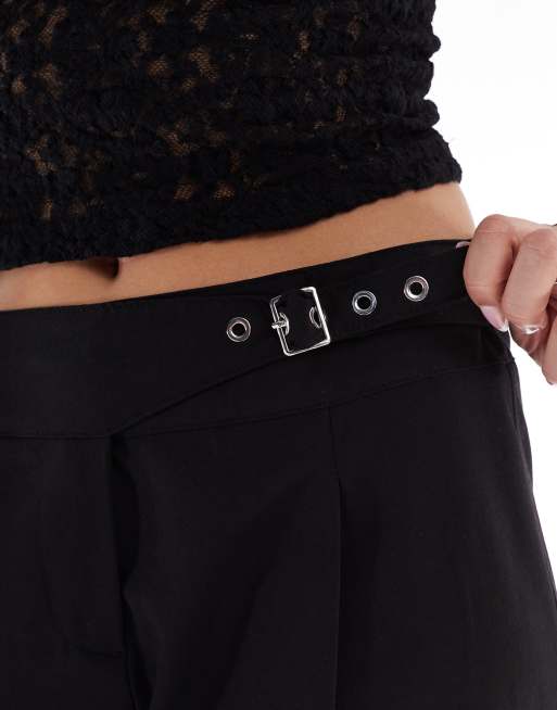 Bershka wide leg tailored pants with belt detail in black, 2 of 5