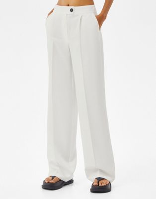 Bershka wide leg tailored trouser in white