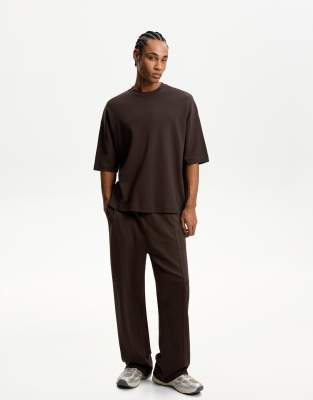 Bershka wide leg trousers in brown - view 1