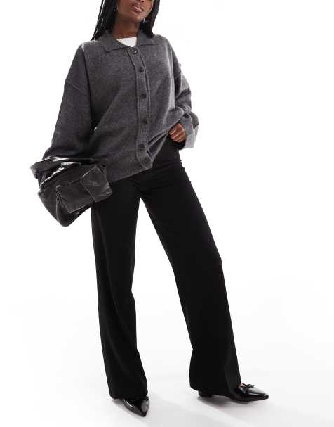 Bershka wide-legged tailored pants in black - view 1