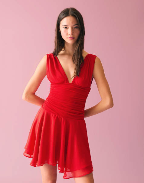Bershka - Wijduitlopende mini-jurk van chiffon in rood - view 1